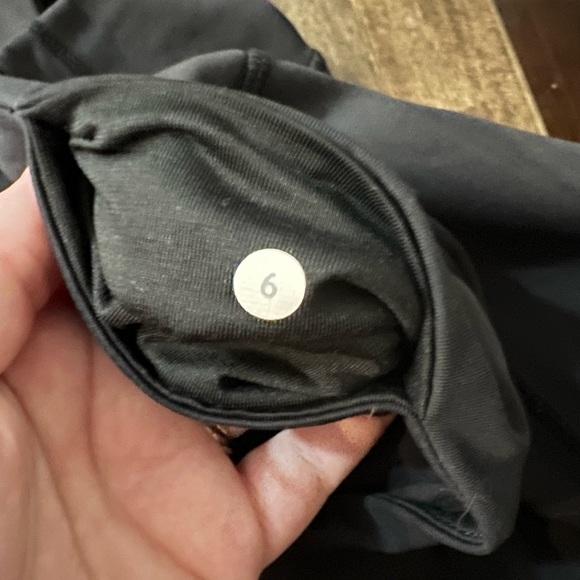 Lululemon Capri - Picture 2 of 4